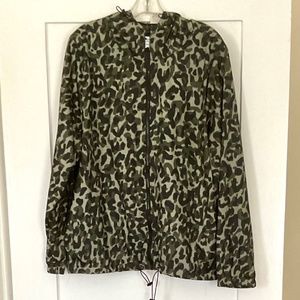 PINK—Hooded Windbreaker/Jacket Zip Front Camo Print Lined  Sz. M/L.  Pre-Owned